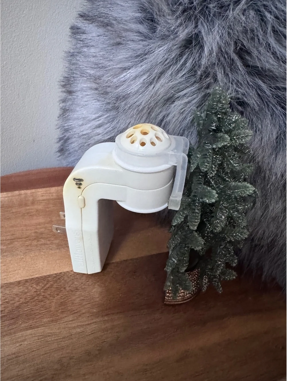 Bath & Body Works Wallflowers Evergreen Christmas Tree Fragrance Plug In